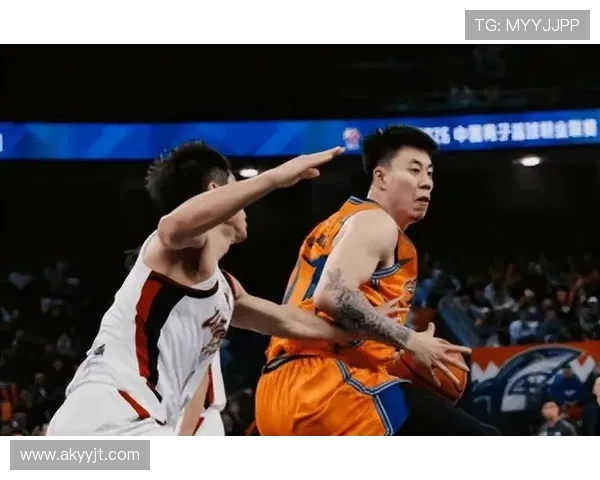 媒体人分析弗格与张镇麟默契助力新援快速融入球队